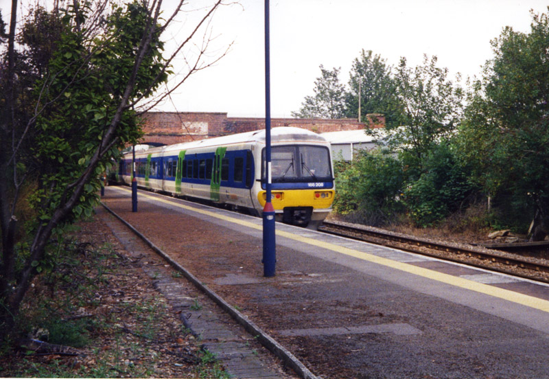166208 at Malvern Link on 15/9/2002