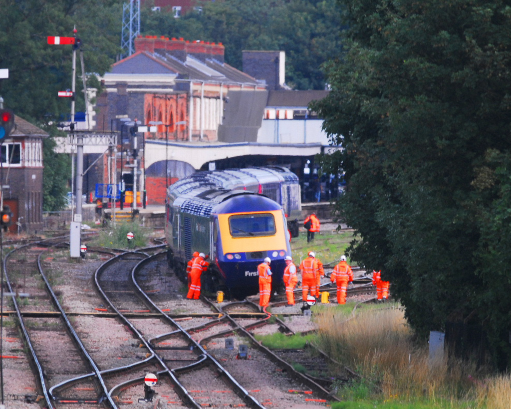 No.43189 derailed at Worcester